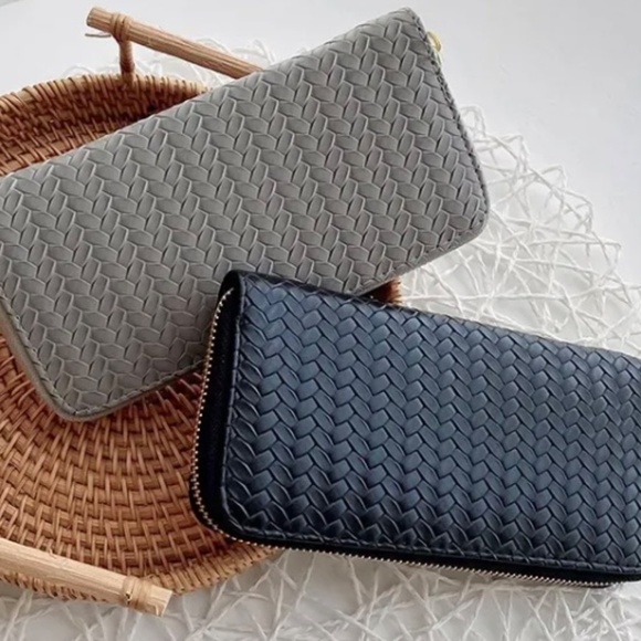 Womens Woven Wallet - Picture 2 of 3